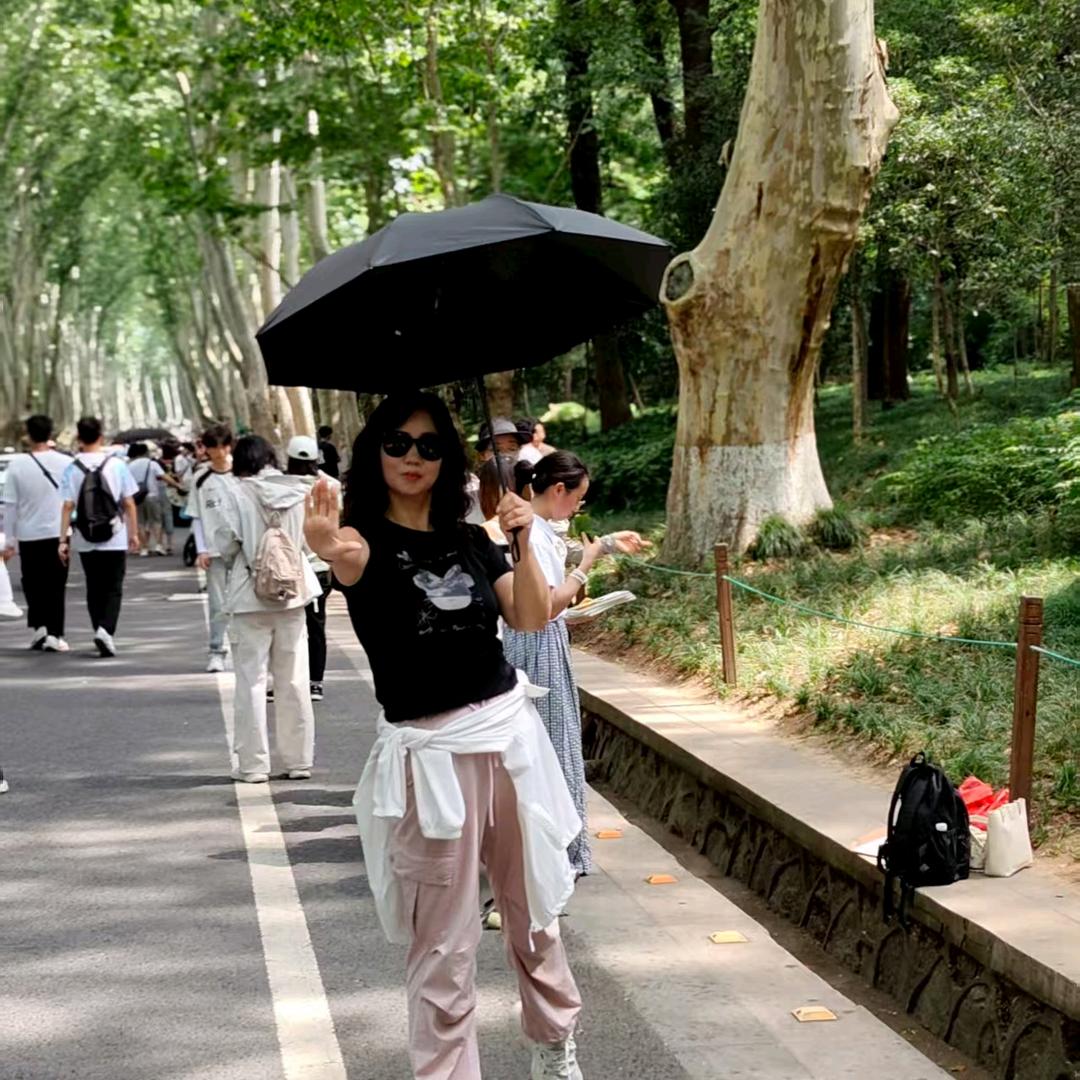 《舞动青春》燕