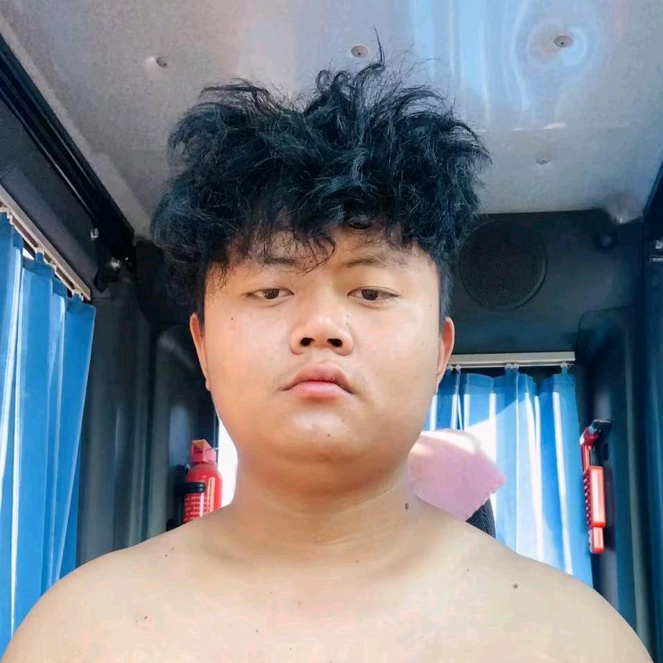 大  湿