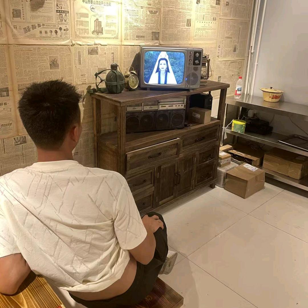 嗯哼