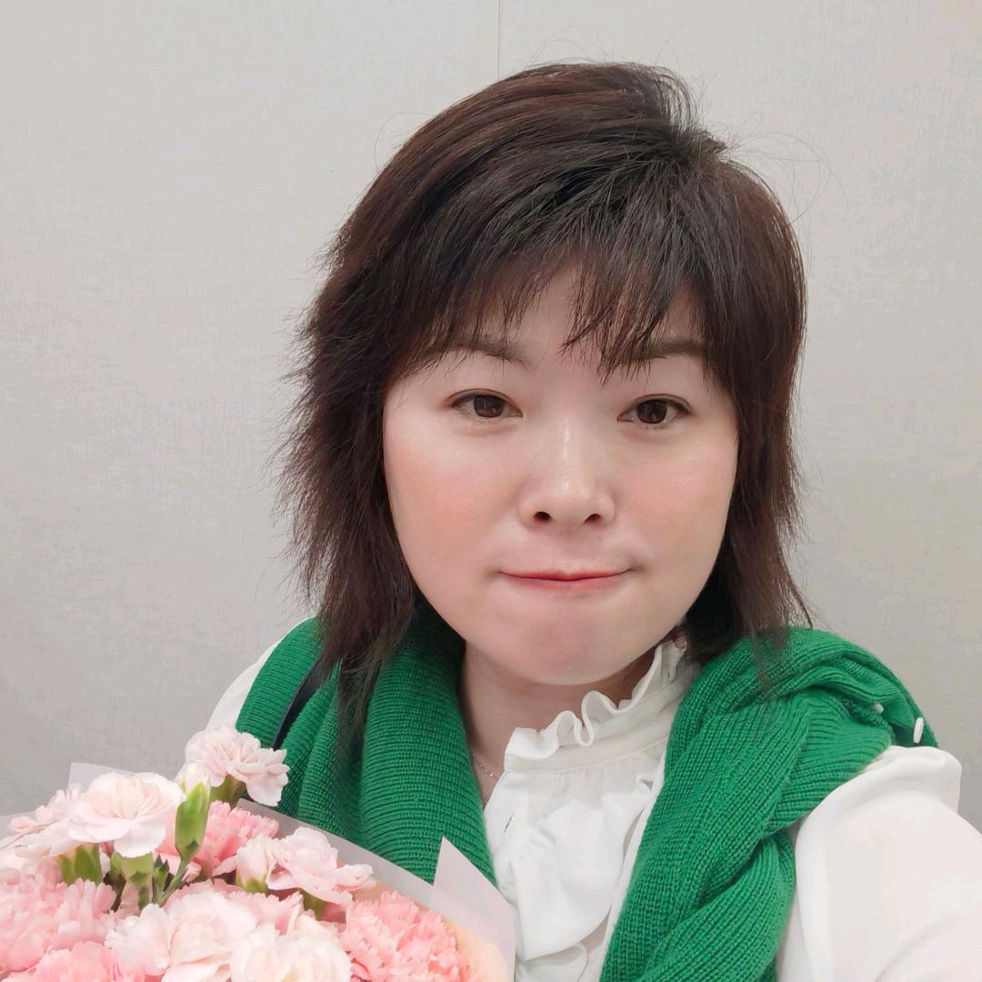英子
