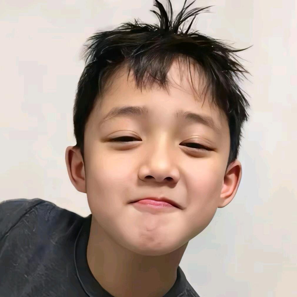 云间.