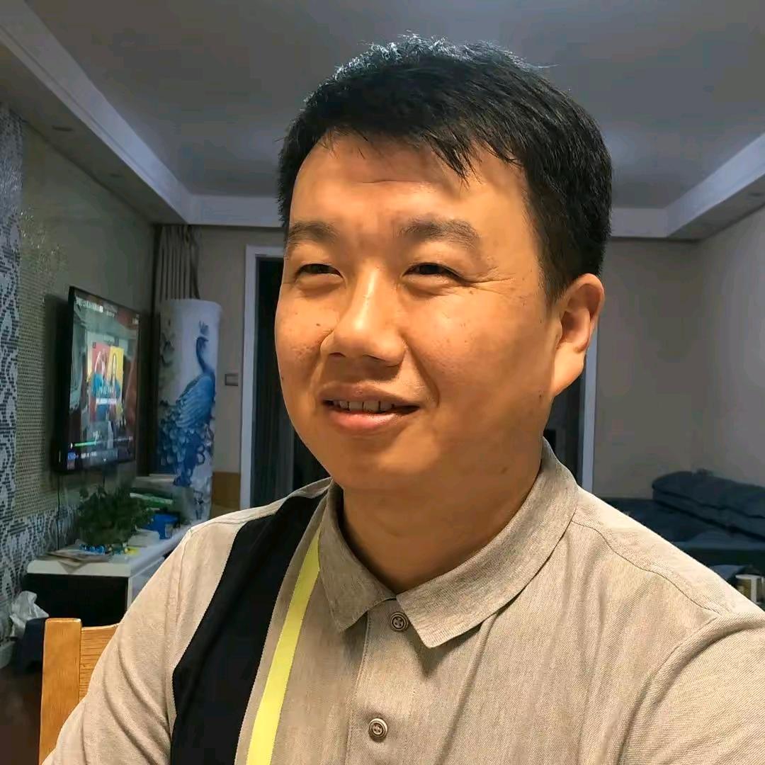 袁雪的老公小超市