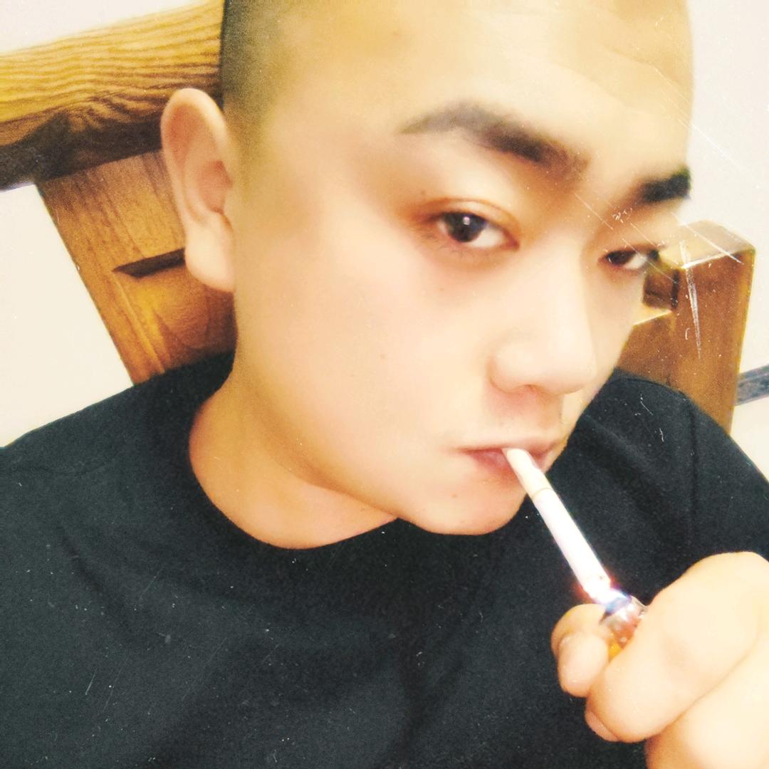 双岳箱包有限公司 小磊哥