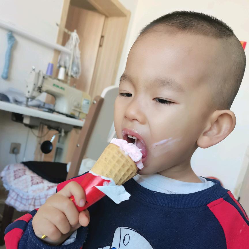 我家有个小吃货