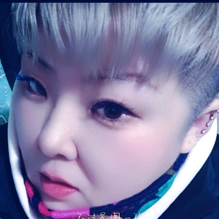 闪烁的贝壳