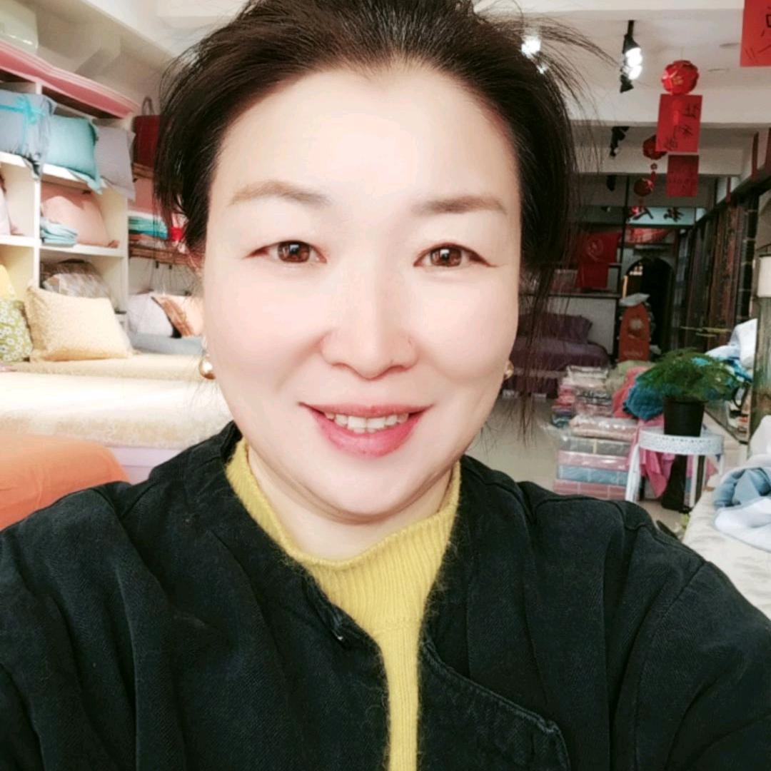屯子鑫鑫家纺窗帘兰姐