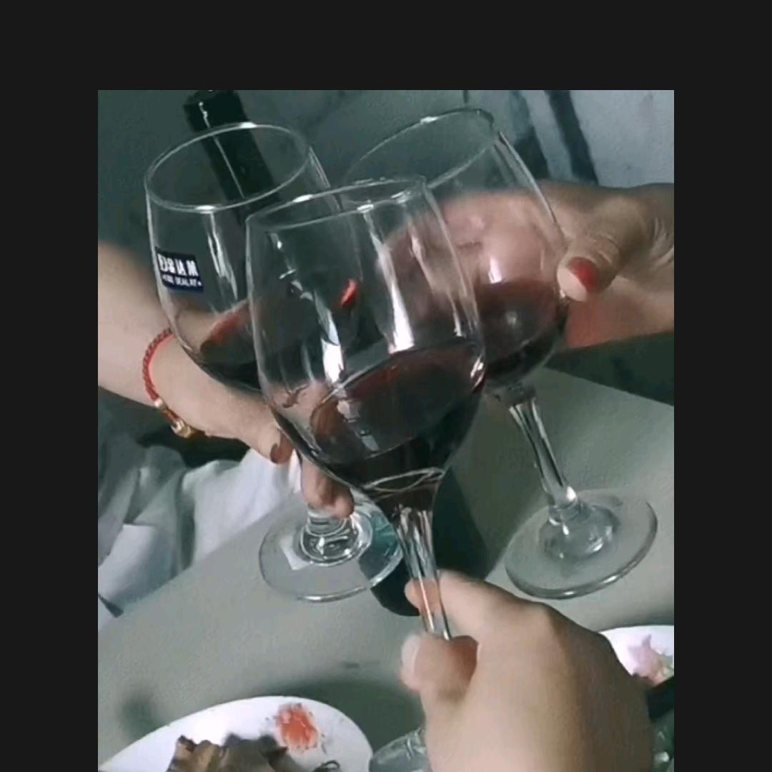 红🎊酒💞不🌹加🍓冰💞࿐