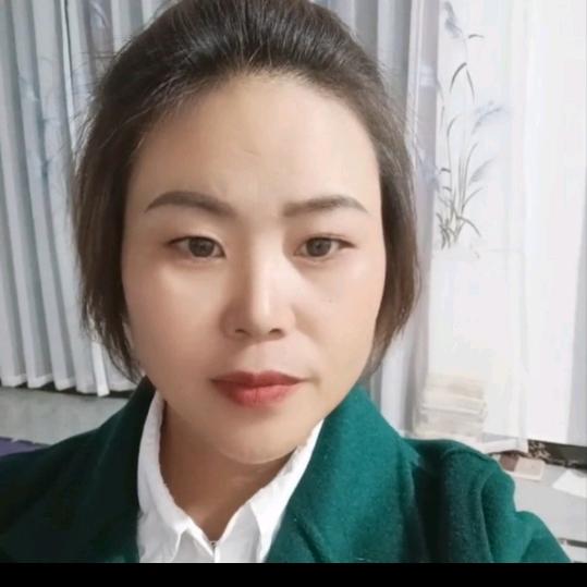 八月