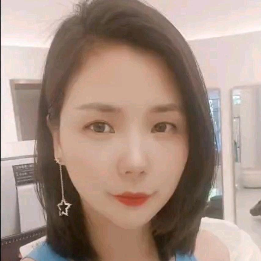 瑞丽时尚穿搭~亚琼