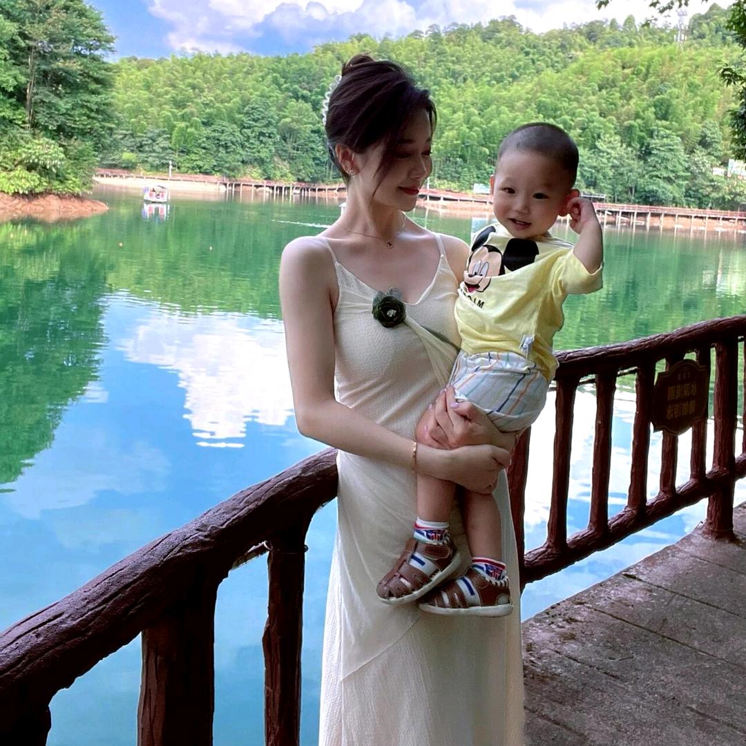 甜甜圈（私 信 找 我）