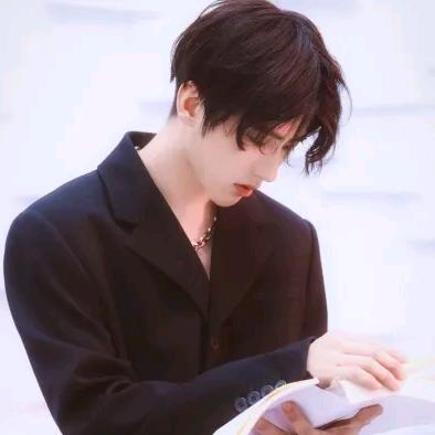 重庆第一深情（185 8腹肌 男研版）