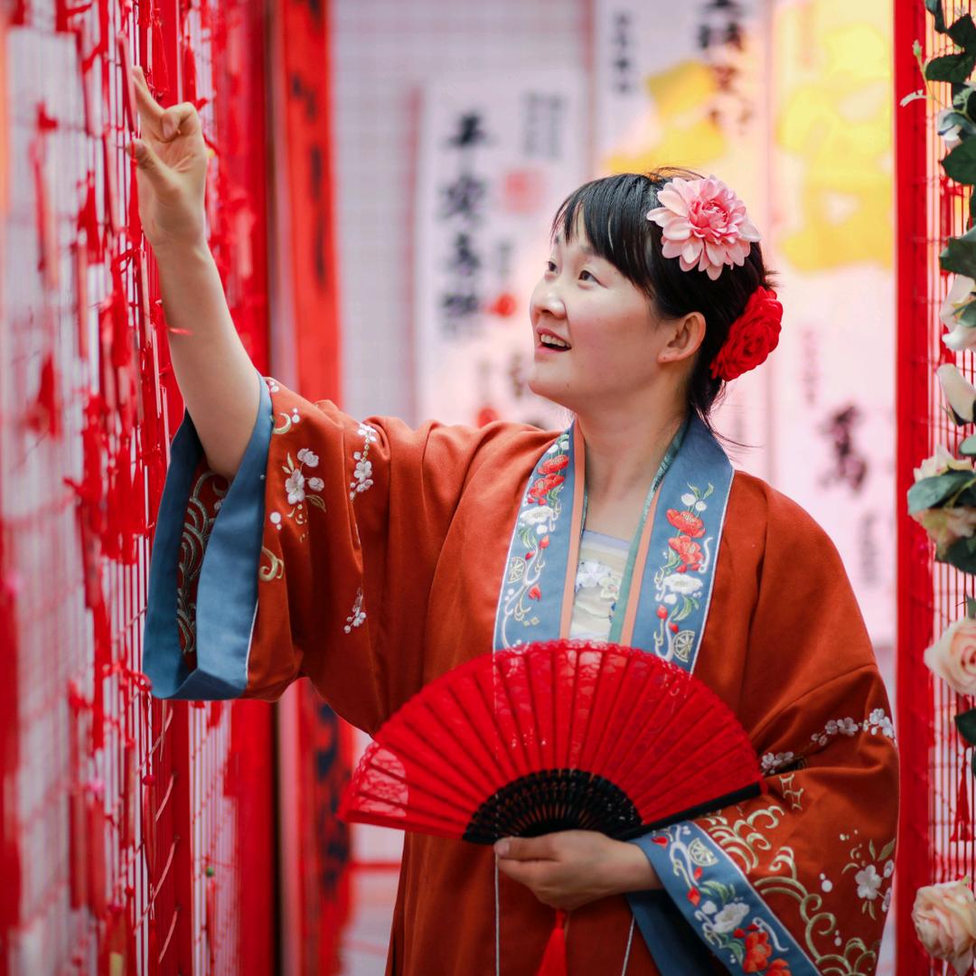 乌鲁木齐丹丹说媒（天山明月城）王婆