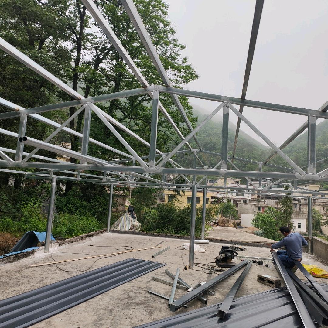 雅溜专业钢架棚