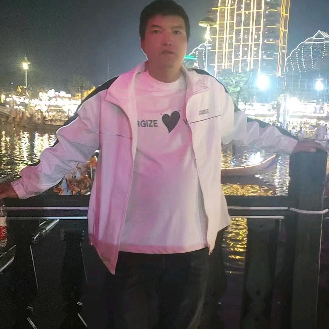 除了坚强，别无选择