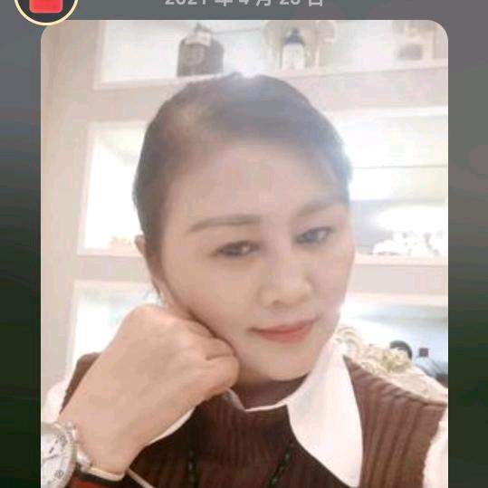 刘英