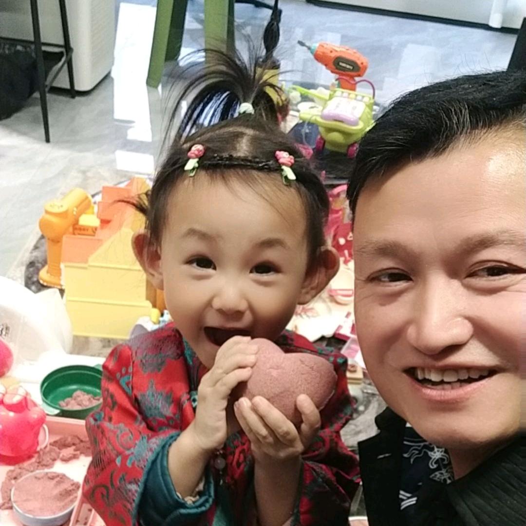 左撇子老赵