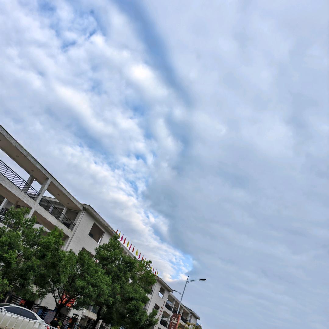 熠熠生辉