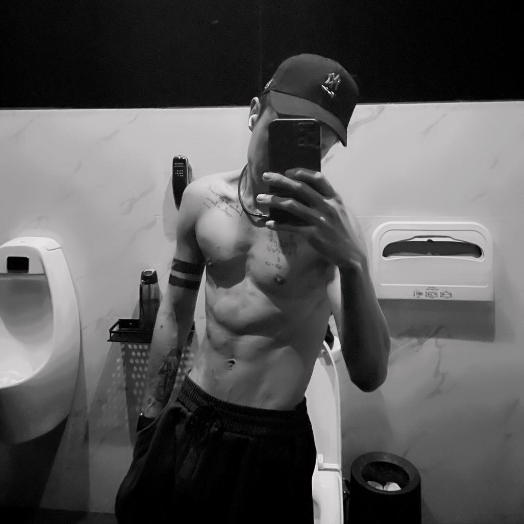 铭焱燚「梨」ᯤ⁸ᴳ⁺🎶