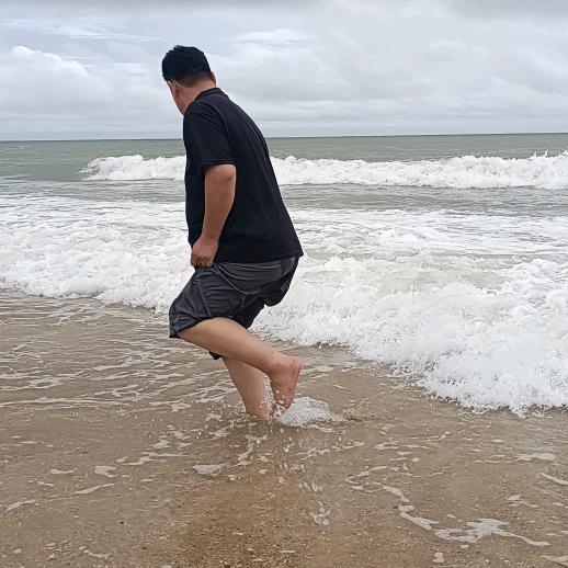天上飞霜