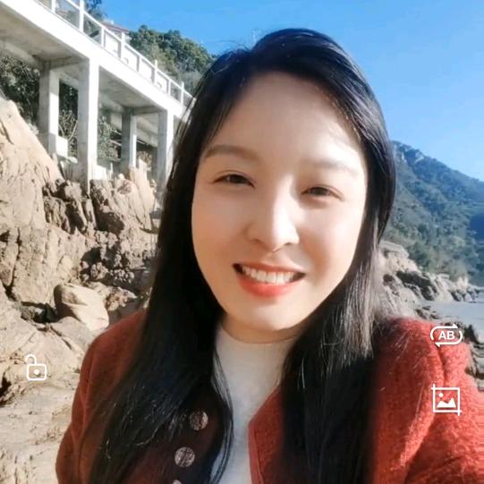 言言的生活很简单