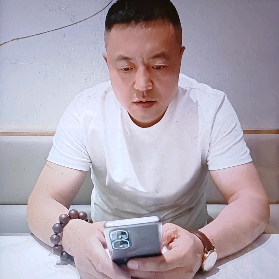 呆萌小老头幸福生活