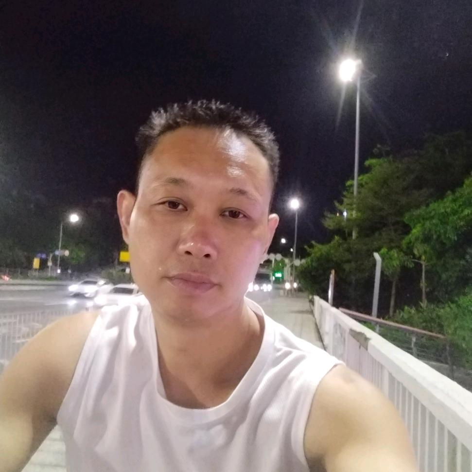 惠济区英才街小小河边鱼