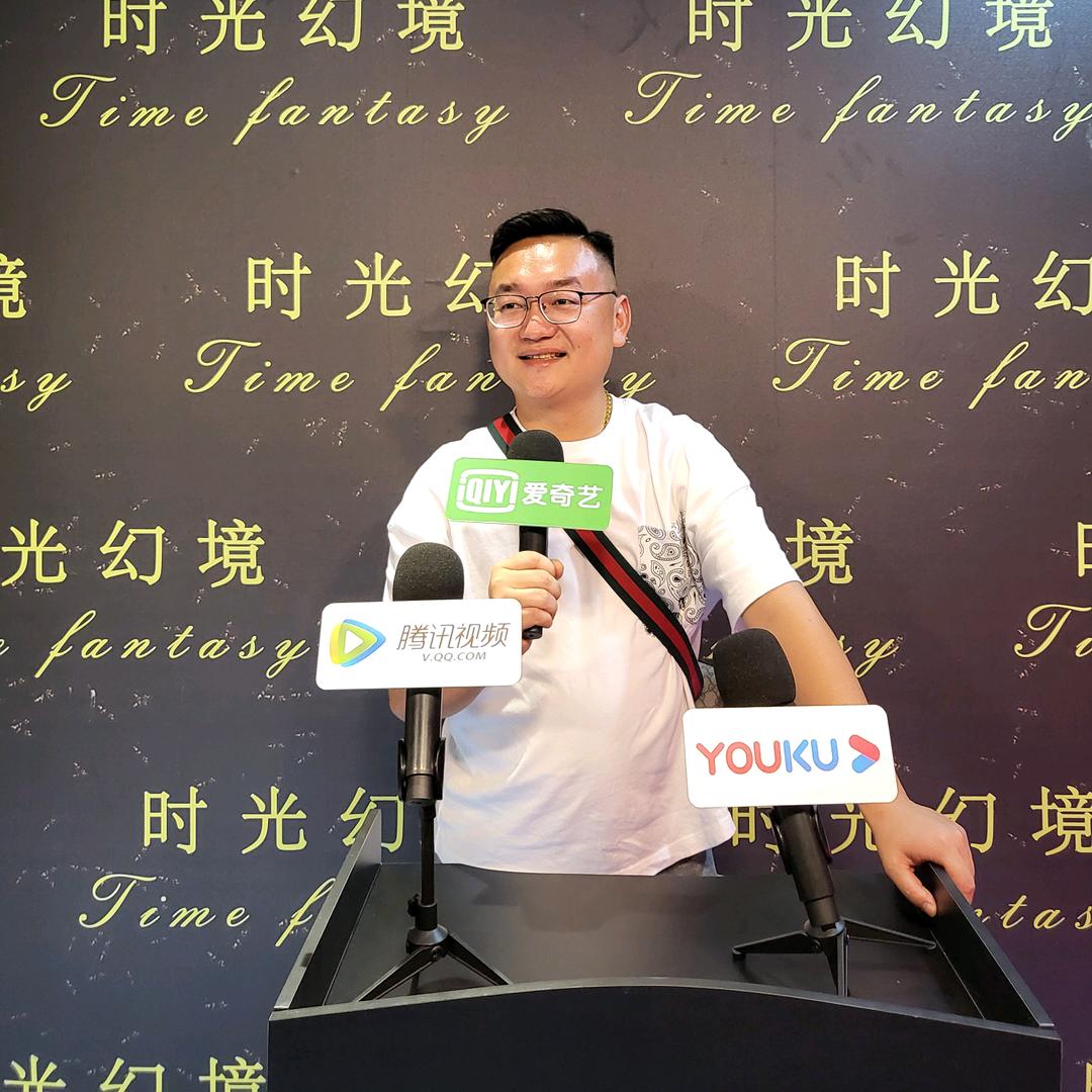 我姓胡，帅气的古月胡