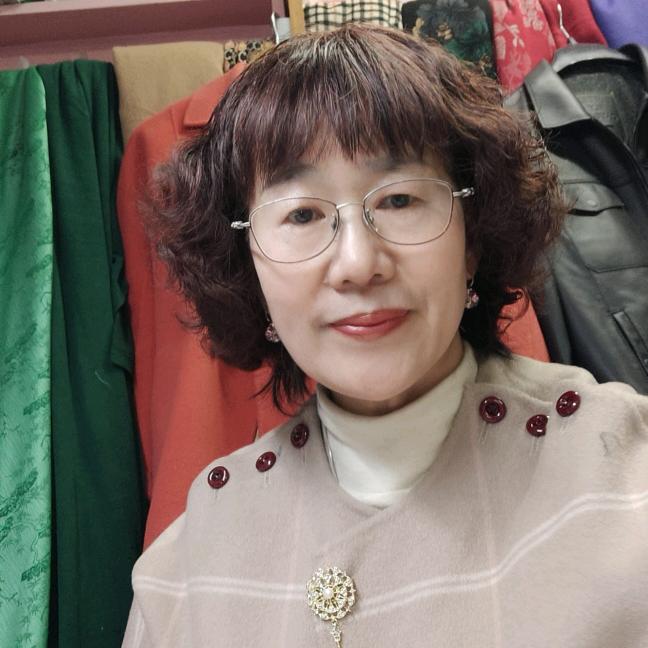 三姊妹服装加工