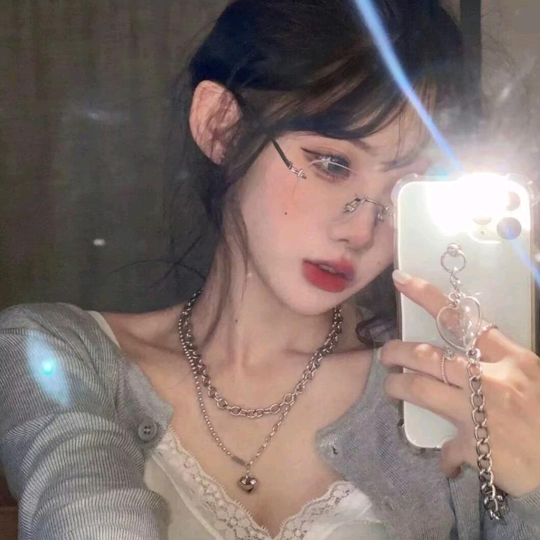 黑白色的喵呜