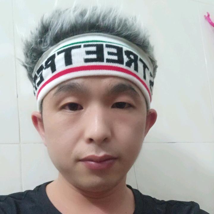 小锋（的坎坷生活）