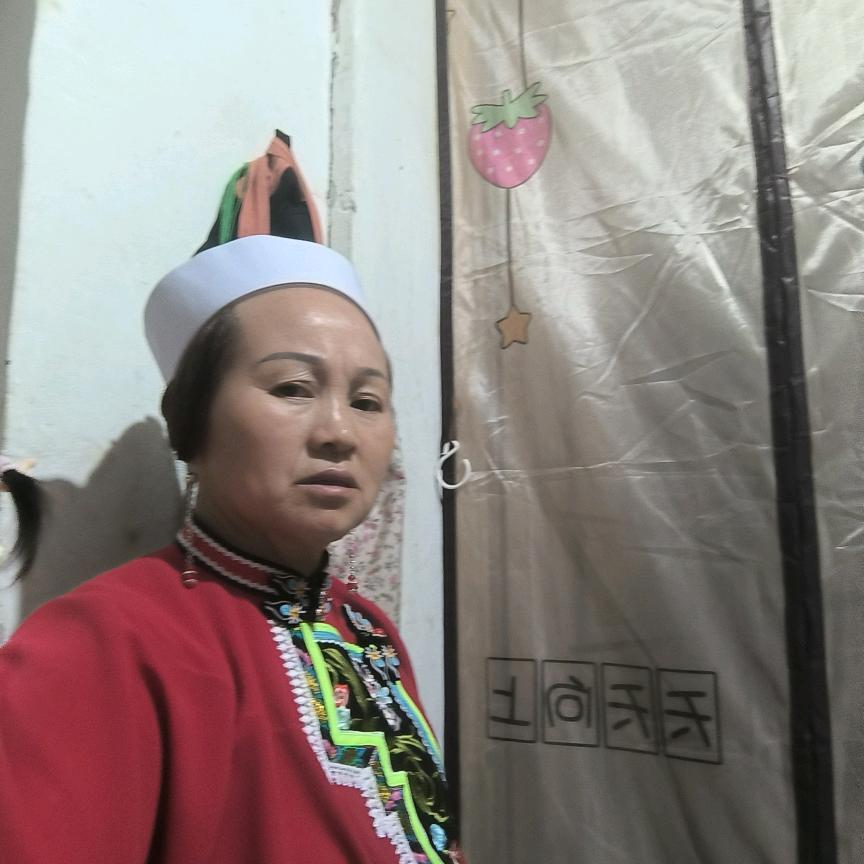 严章香