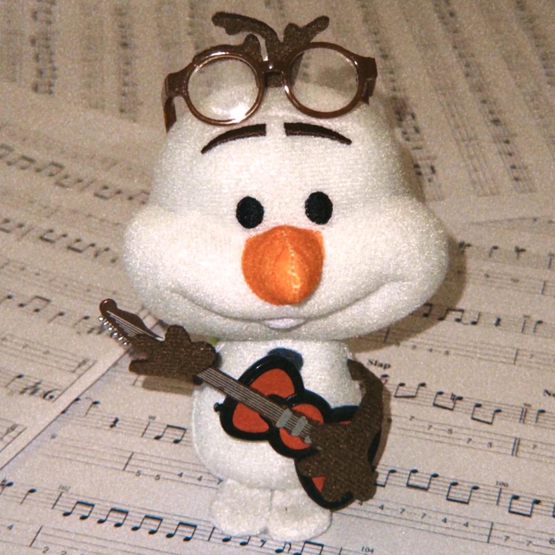 是赤赤不是痴痴