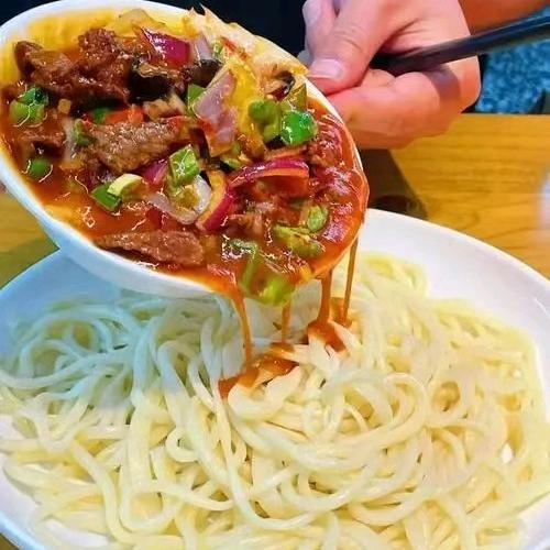 西域众拉手工拉条子工厂