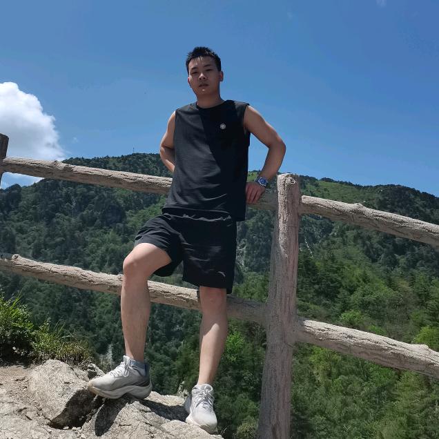 临潼烫发王子李毅