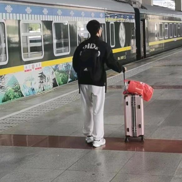 YT添...