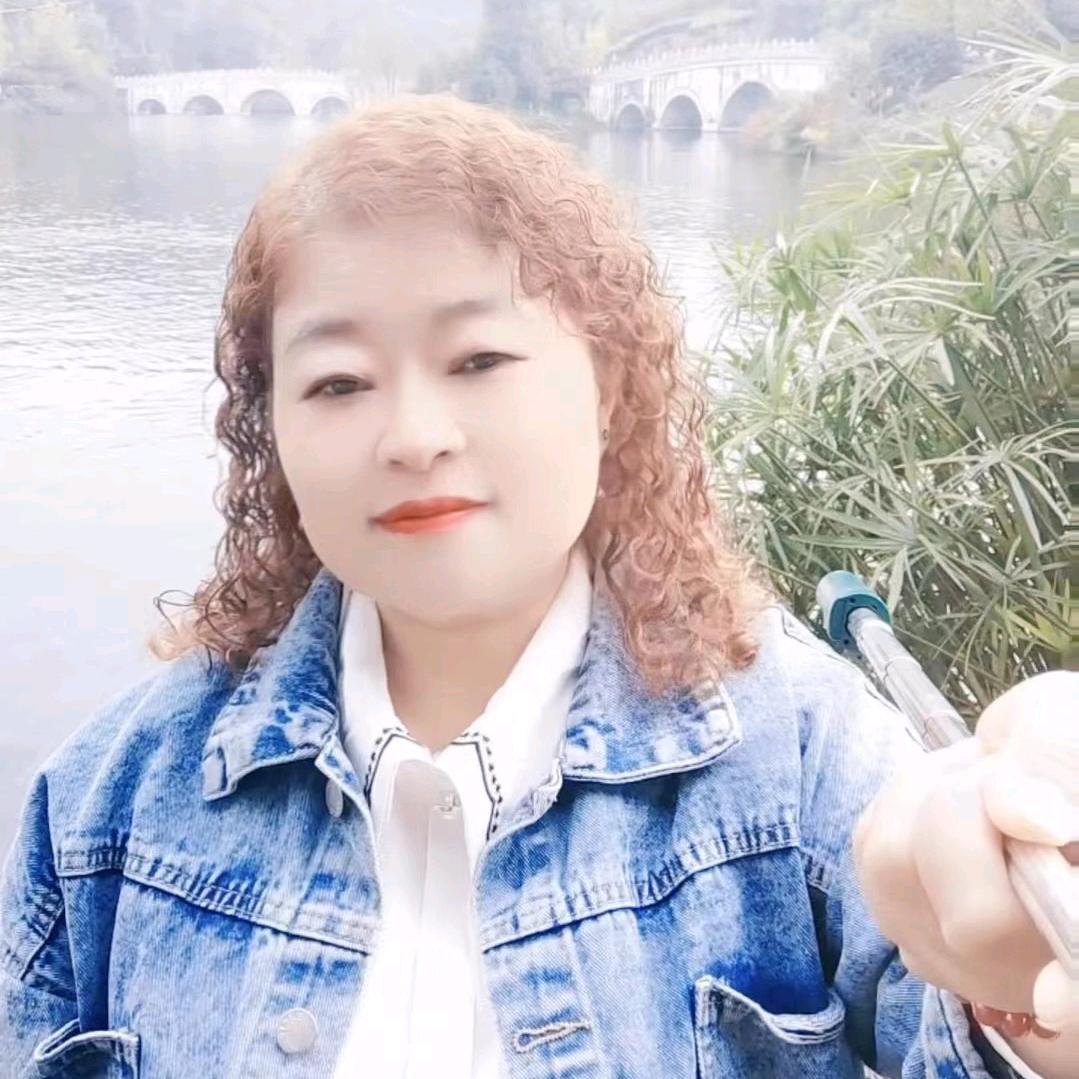 杨英