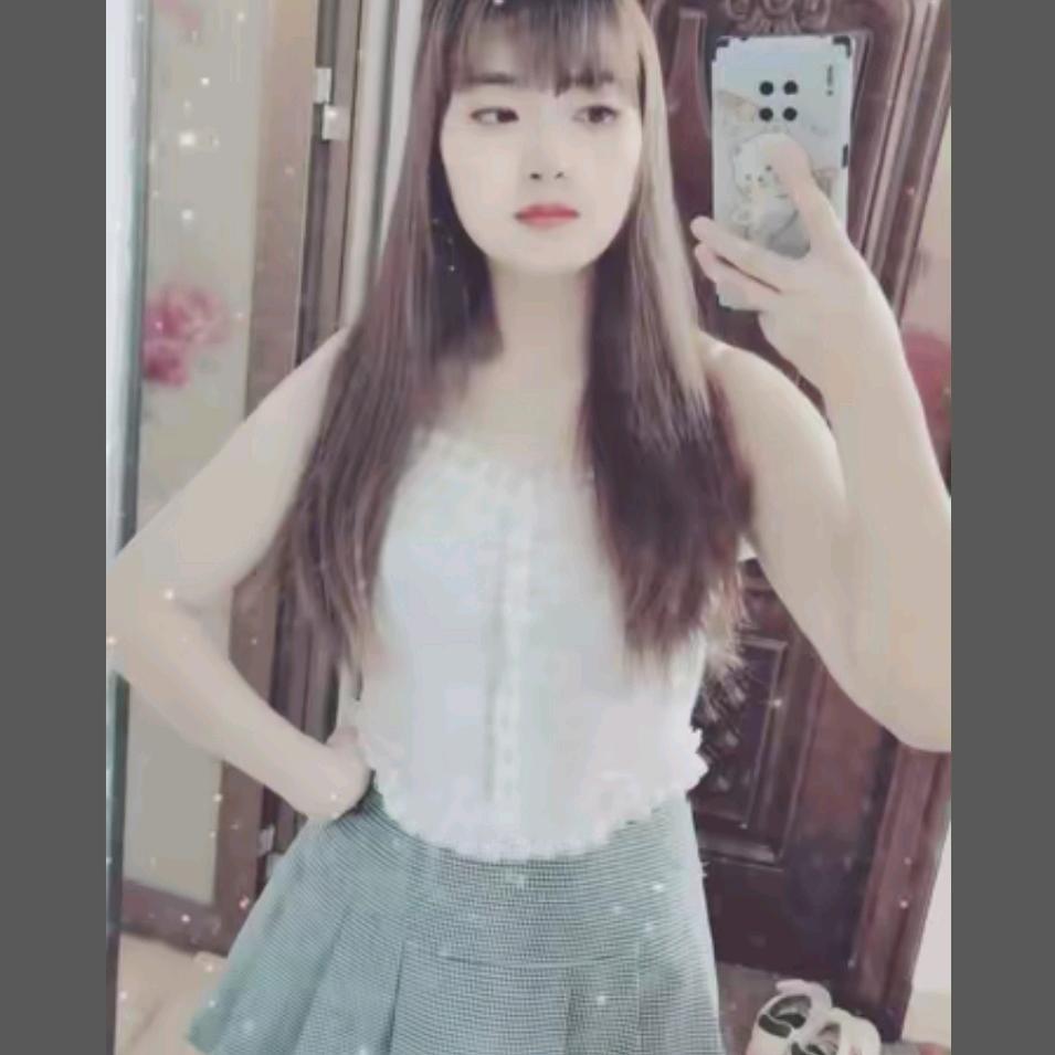 彝族姐姐（橱窗里有好物）