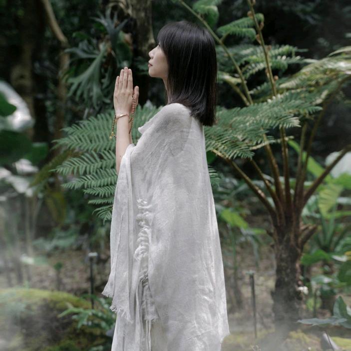 听果静说