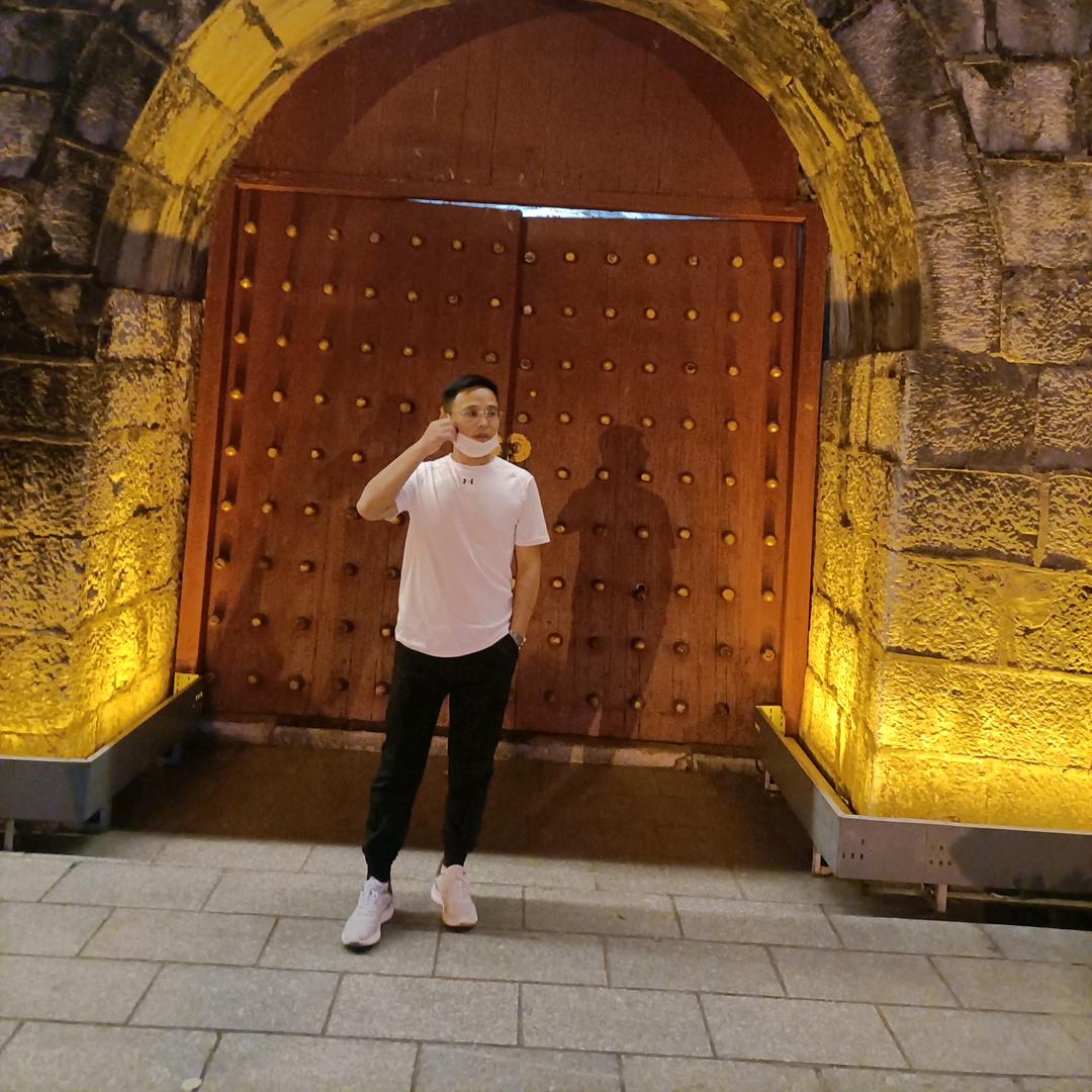 小马哥（宝宝好童车六街中间10446号）