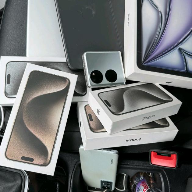 额敏县伊信通迅手机卖场