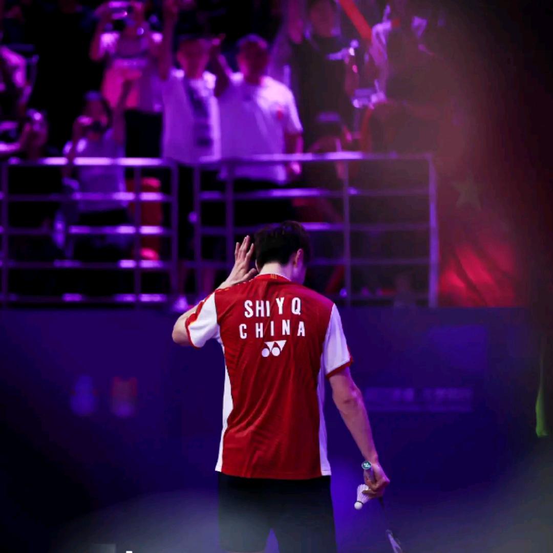 杀球就下网🏸