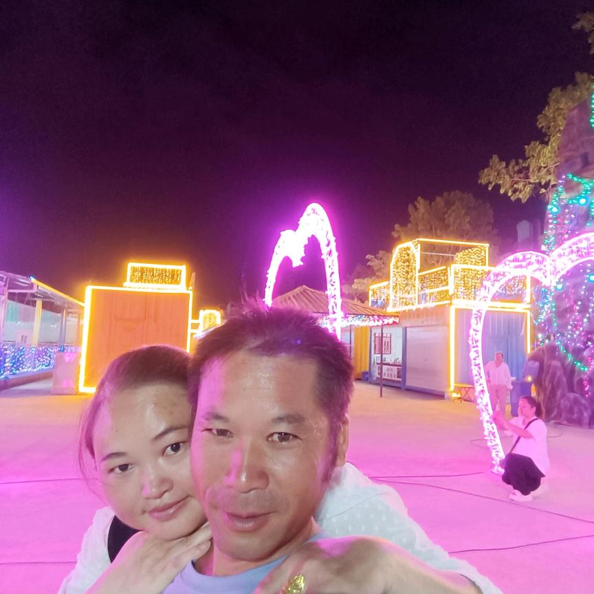 苗家胖妹