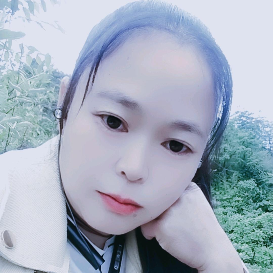 万 妹爱山歌。