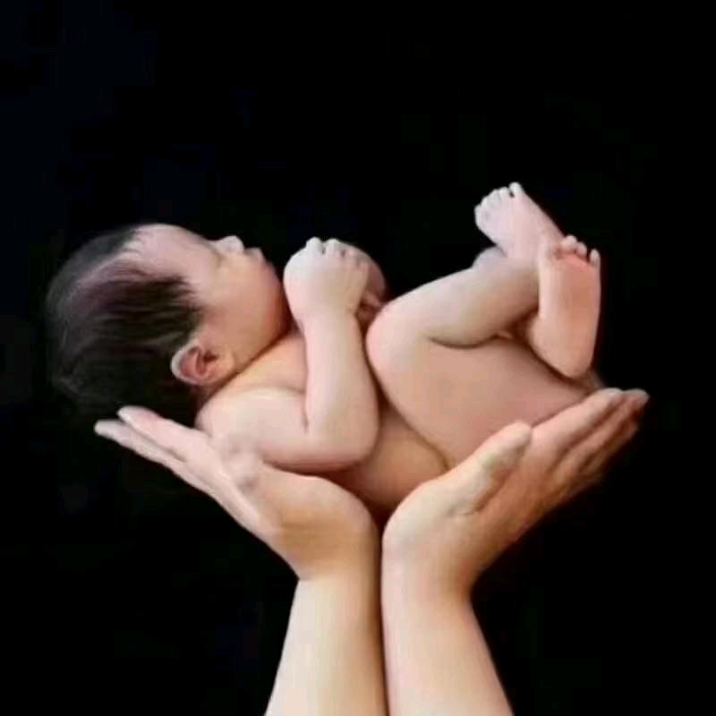 明月（高级母婴护理师）