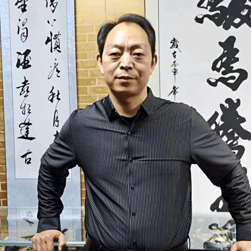 琰端爱书法
