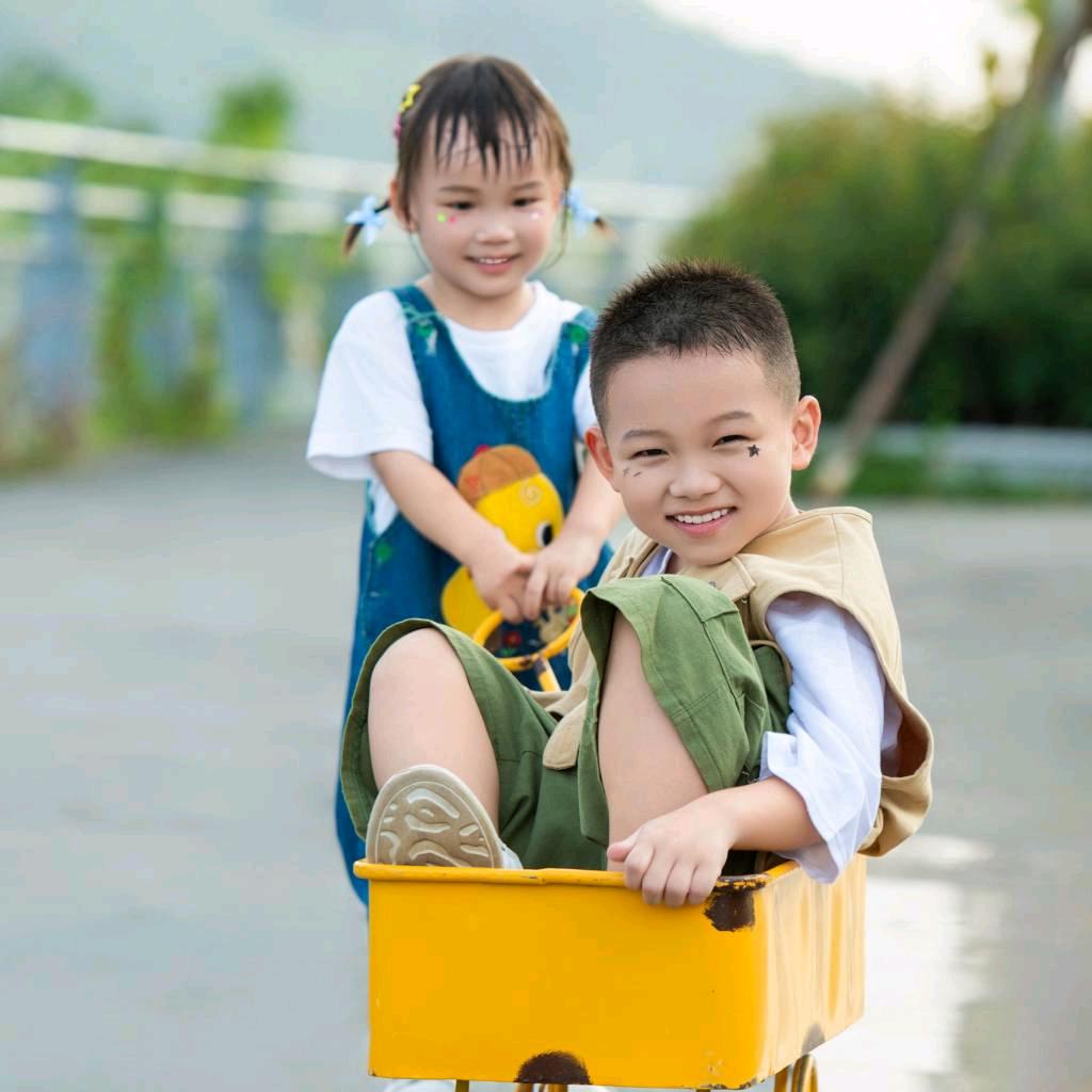 …小月肖…