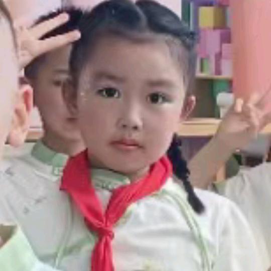 莲莲