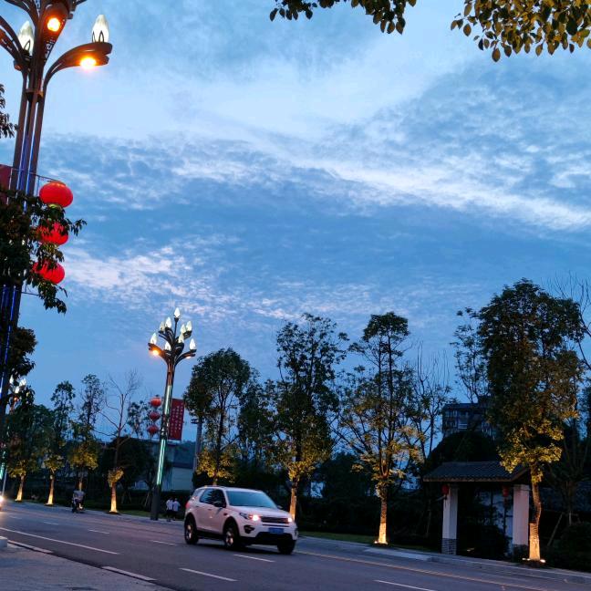 你以为我是你嗦