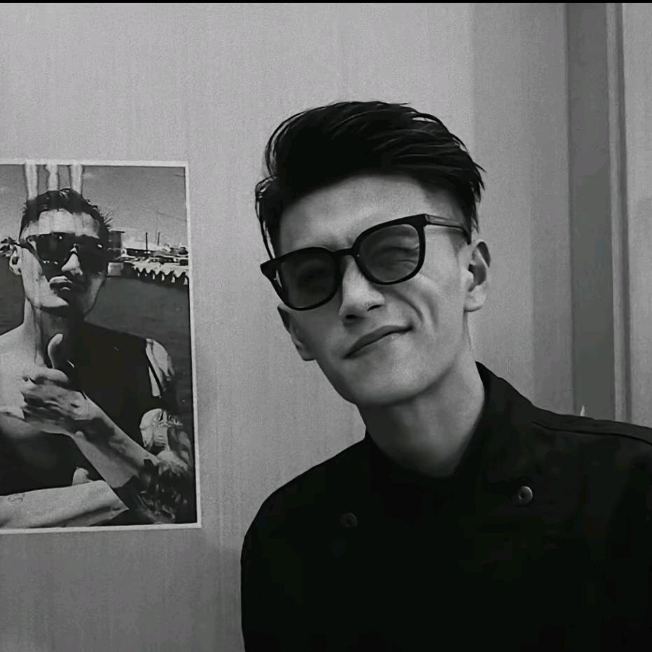 喂，猛踹瘸子那条好腿啊