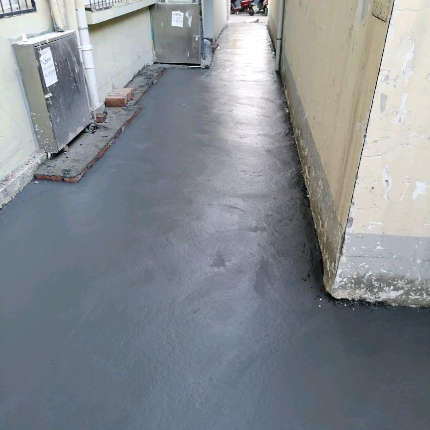 本人专业打混凝土，地面，公路，高层